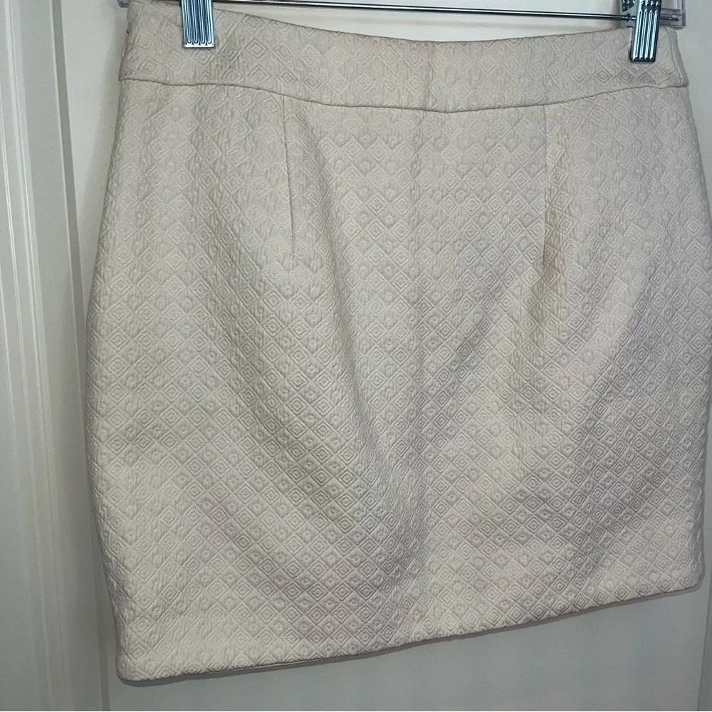 Forever 21 Ivory Textured Mini Skirt Sz XS
